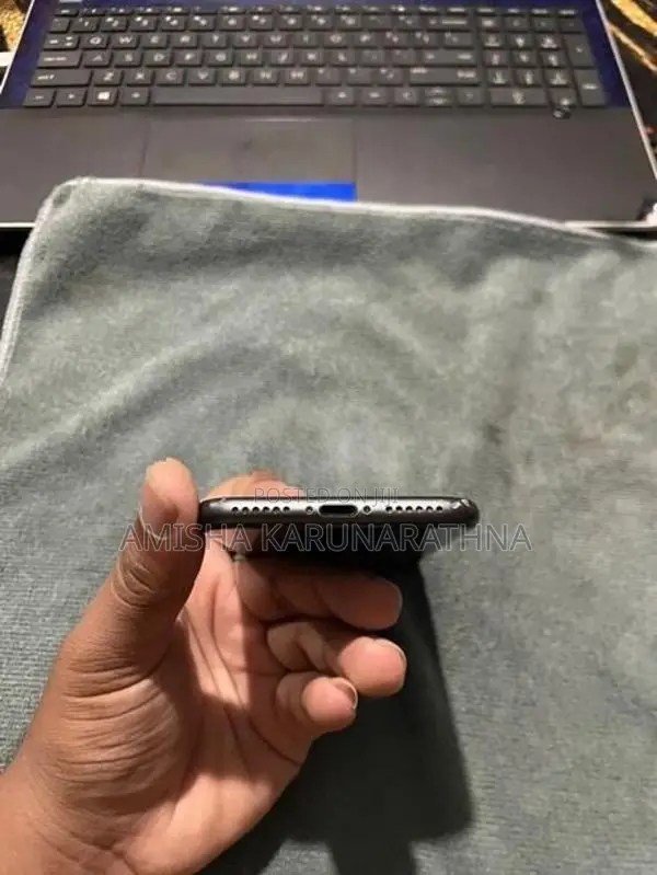 Apple iPhone 8 (Used)