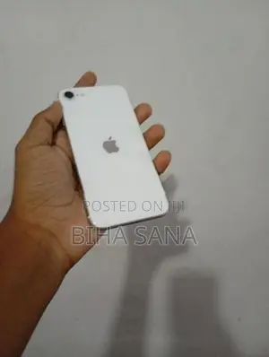 Apple iPhone SE 2 (Used)