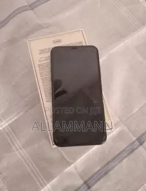 Apple iPhone XS (Used)