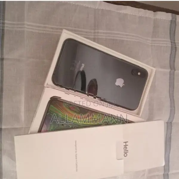 Apple iPhone XS (Used)