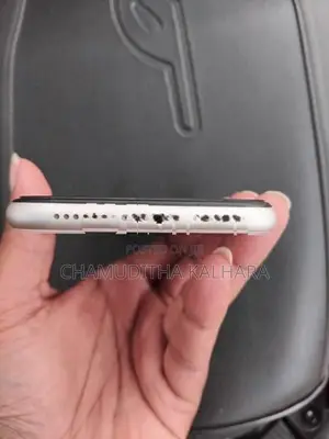 Apple iPhone 11 (Used)