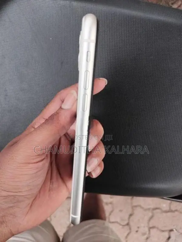 Apple iPhone 11 (Used)