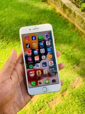 Apple iPhone 8 (Used)