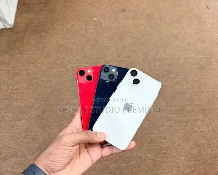 Apple iPhone 13 (Used)
