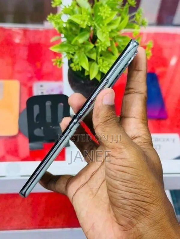 Oppo Reno11 5G 8-256 (Used)