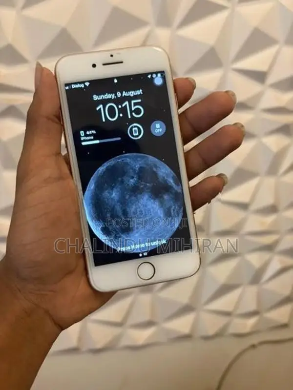 Apple iPhone 8 64gb (Used)