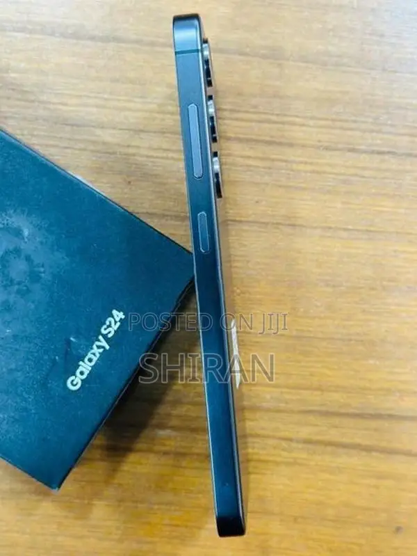 Samsung Galaxy S24 256GB (Used)