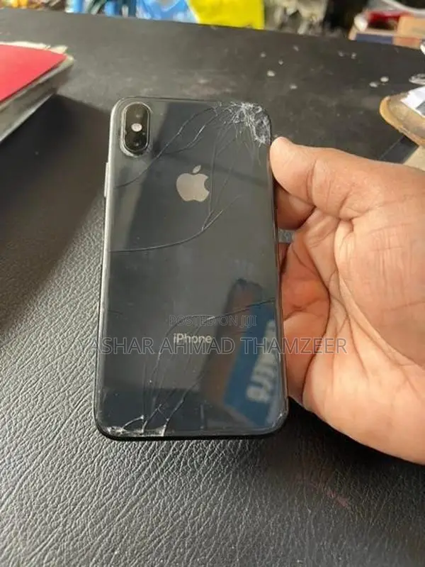Apple iPhone XS (Used)