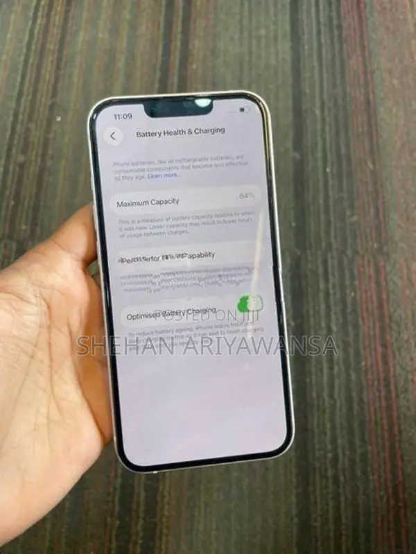 Apple iPhone 13 (Used)