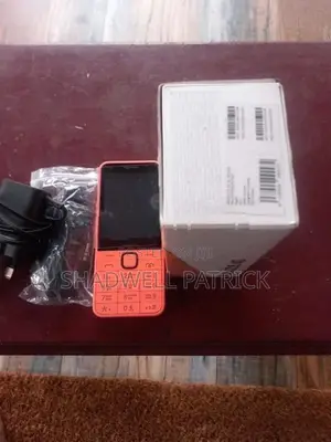 Nokia 215 Button Phone (Used)