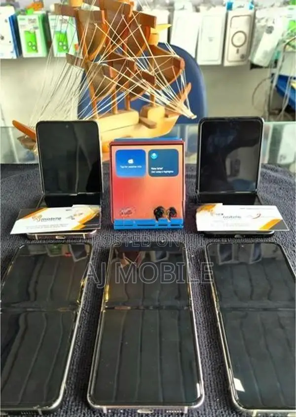 Samsung Galaxy Z Flip 5 12GB / 512GB (Used)