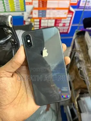 Apple iPhone XS (Used)