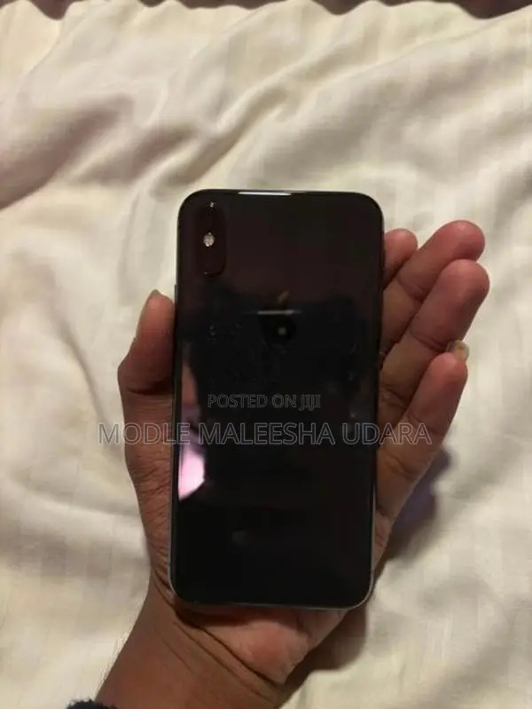 Apple iPhone X (Used)