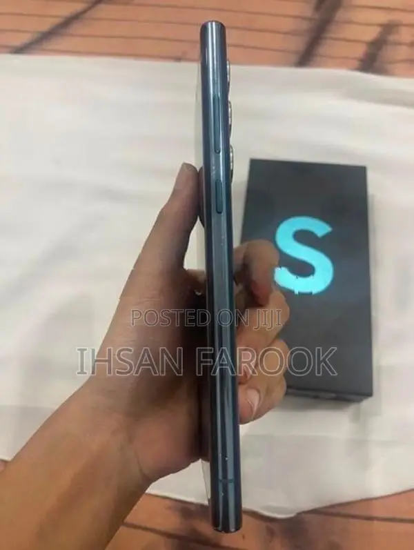 Samsung Galaxy S22 Ultra (Used)