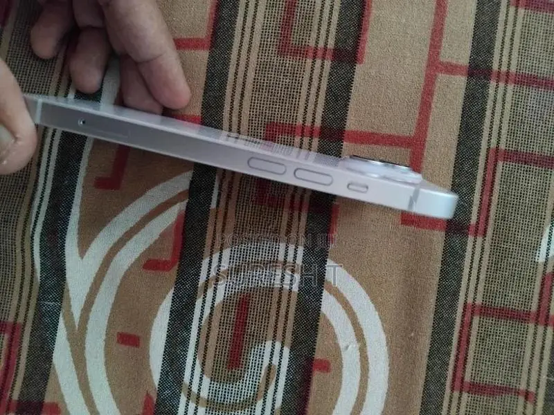 Apple iPhone 14 (Used)