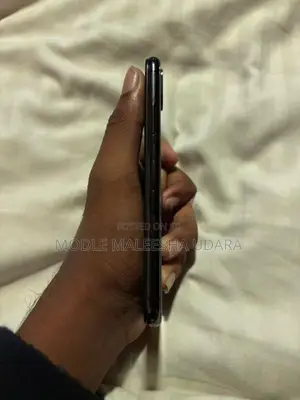 Apple iPhone X (Used)