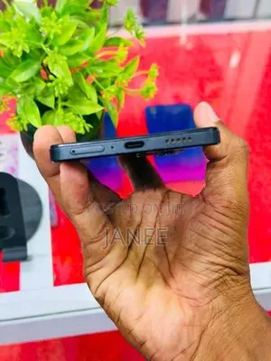 Xiaomi note12pro5G 8-256 (Used)