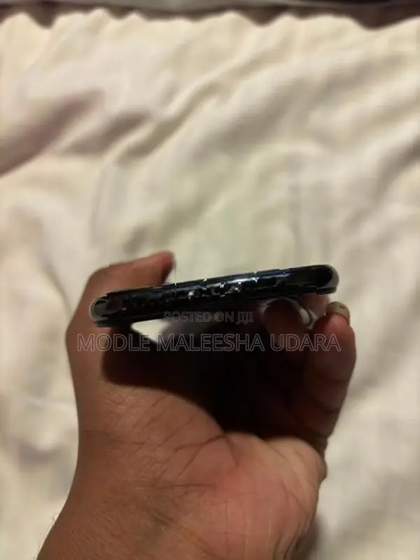 Apple iPhone X (Used)