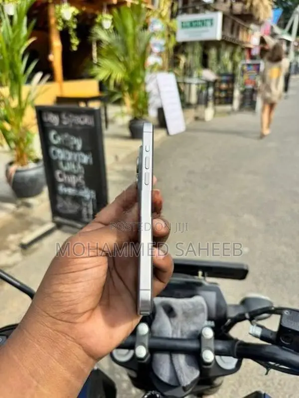 Apple iPhone 15 Pro Max (Used)