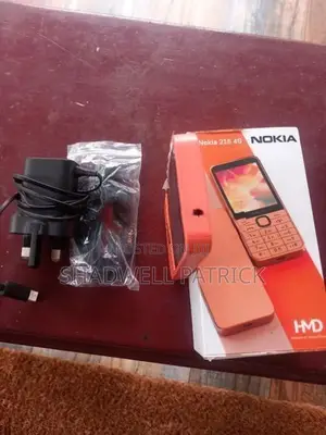 Nokia 215 Button Phone (Used)
