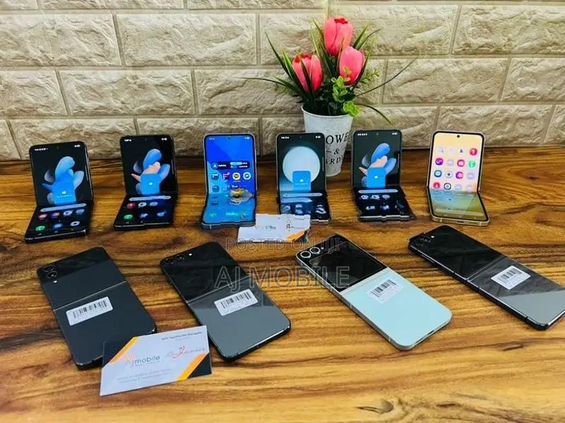 Samsung Galaxy Z Flip 5 12GB / 512GB (Used)