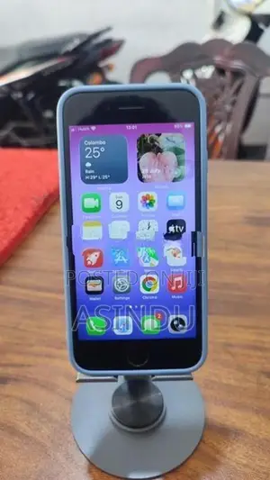Apple iPhone SE 2 256GB (Used)
