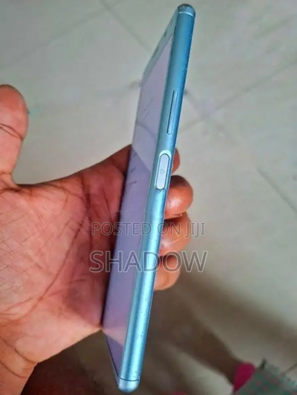 Sony Xperia 8 64GB (Used)