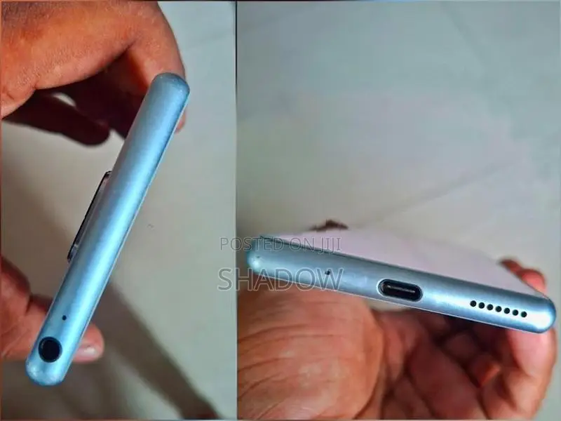 Sony Xperia 8 64GB (Used)