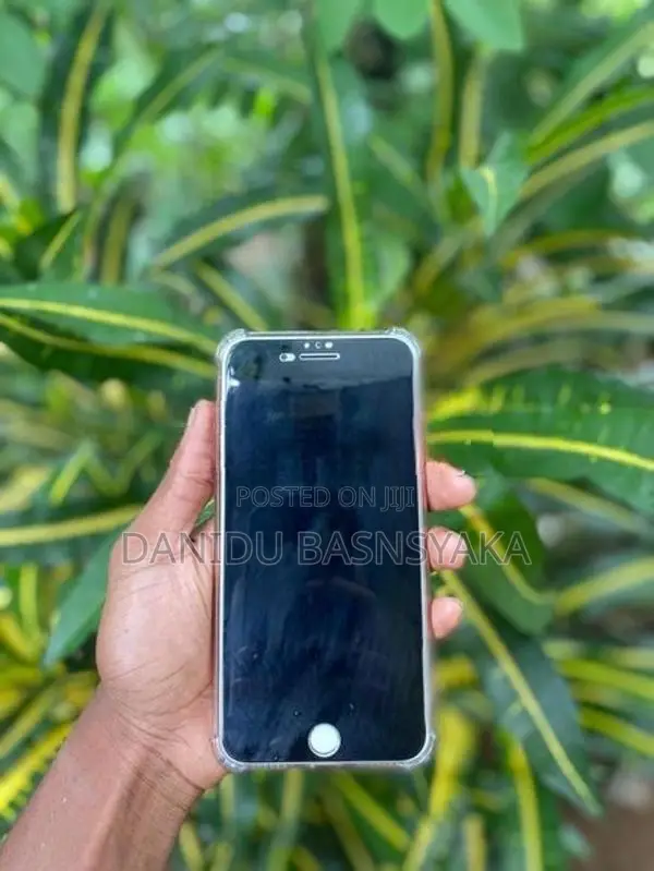 Apple iPhone 8 Plus (Used)
