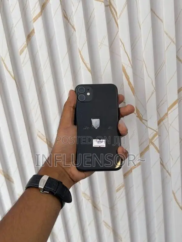 Apple iPhone 11 128GB (Used)