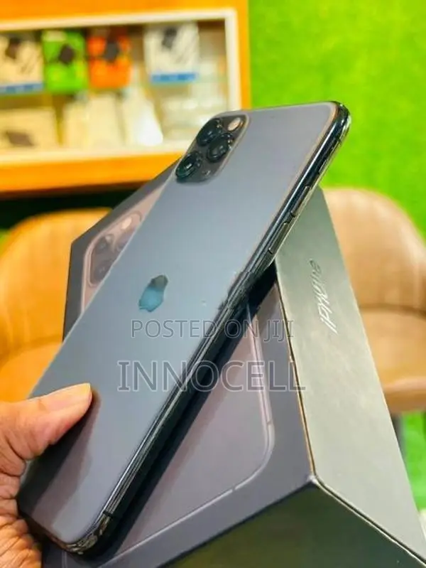 Apple iPhone 11 Pro Max 256GB (Used)