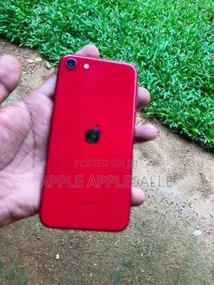 Apple iPhone SE 2 (Used)