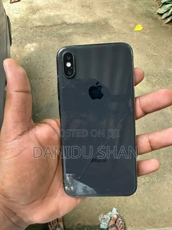 Apple iPhone X 64GB (Used)