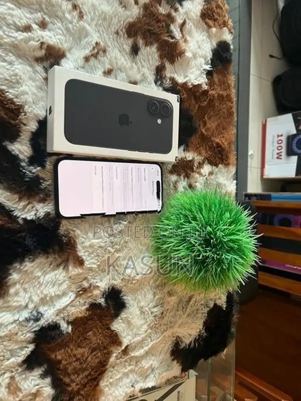 Apple iPhone 16 128GB (Used)