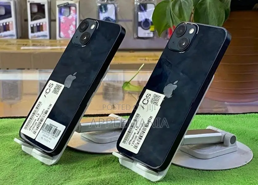 Apple iPhone 13 128GB (Used)