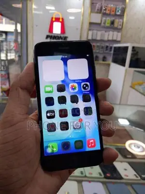 Apple iPhone SE 2 (Used)