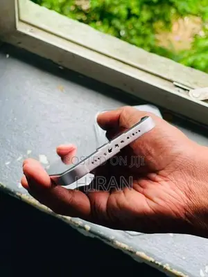 Apple iPhone 13 (Used)
