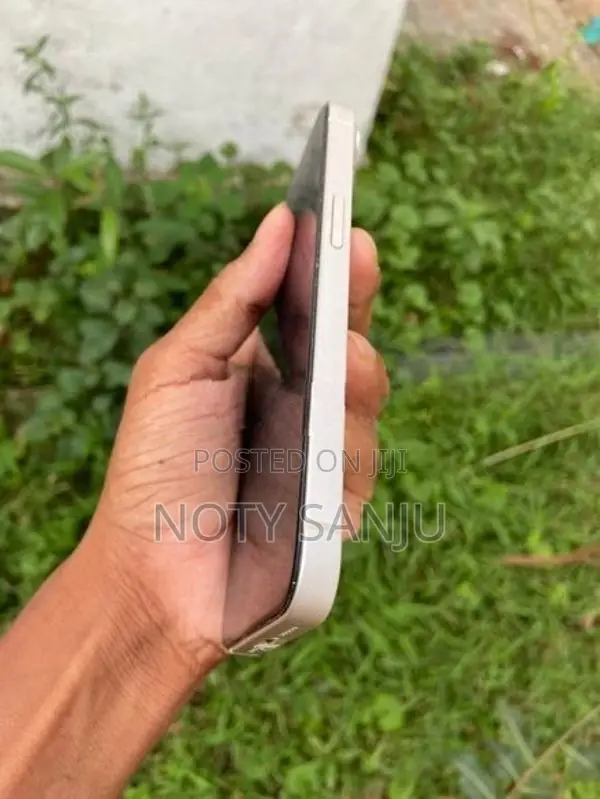 Apple iPhone 14 (Used)