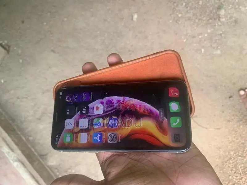Apple iPhone X 256GB (Used)