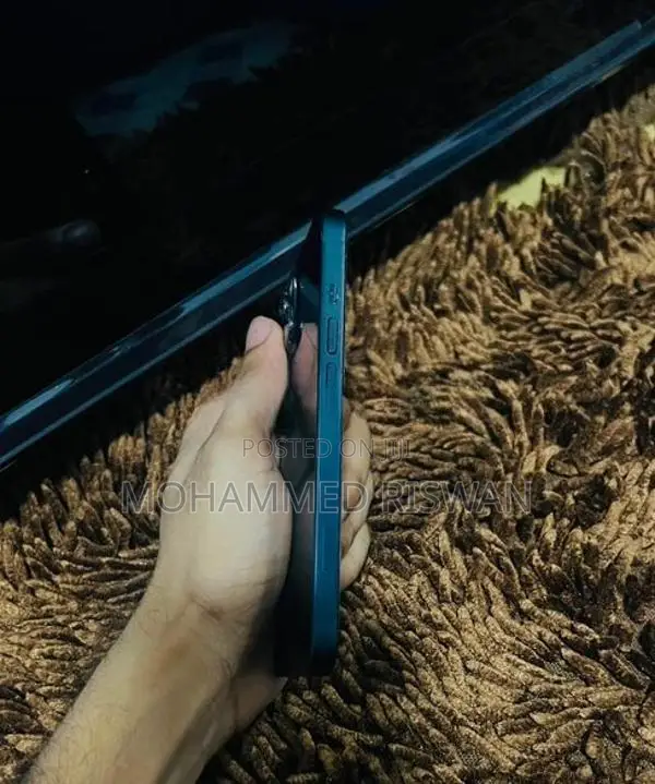 Apple iPhone 13 (Used)