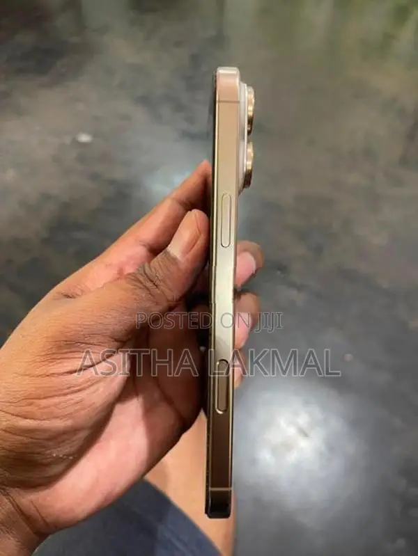 Apple iPhone 16 Pro Max (Used)