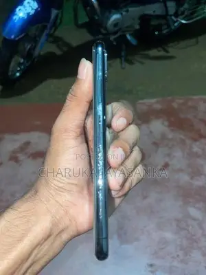 Apple iPhone X (Used)