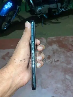 Apple iPhone X (Used)