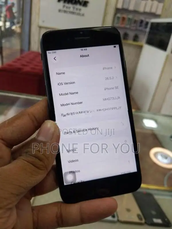 Apple iPhone SE 2 (Used)