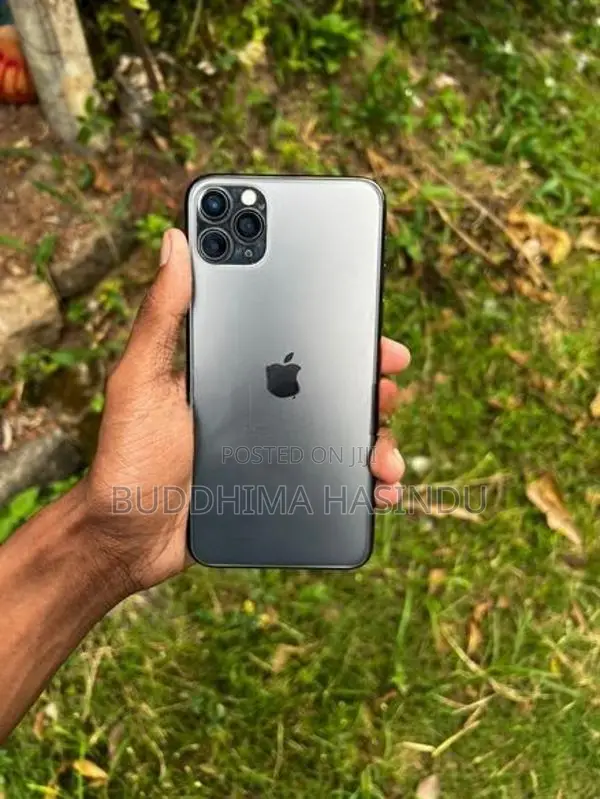 Apple iPhone 11 Pro Max (Used)