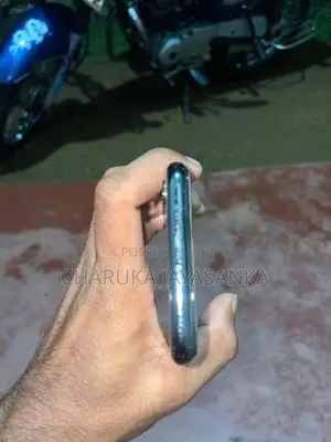 Apple iPhone X (Used)
