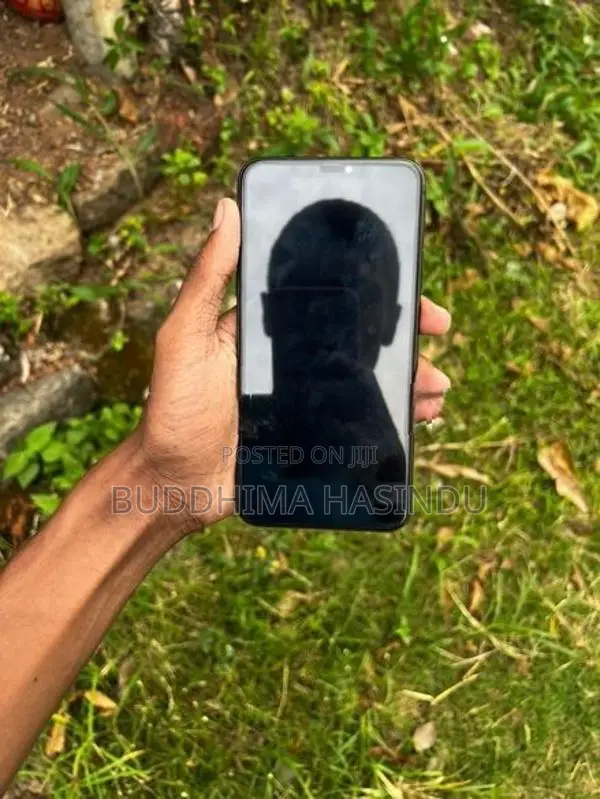 Apple iPhone 11 Pro Max (Used)