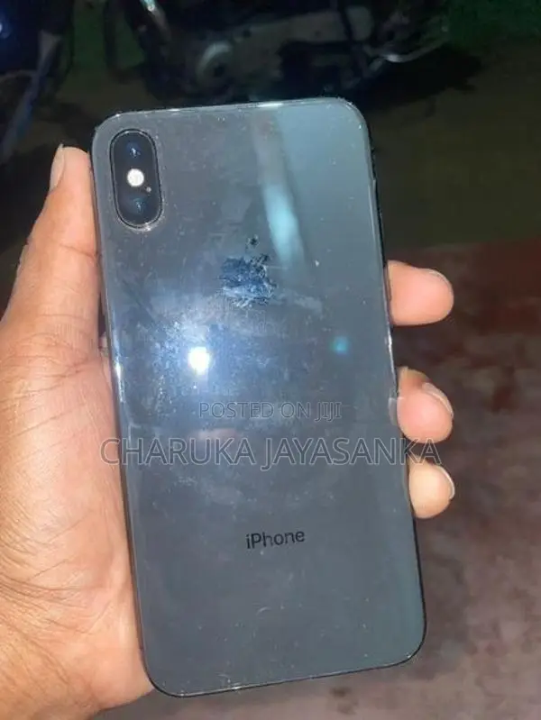 Apple iPhone X (Used)
