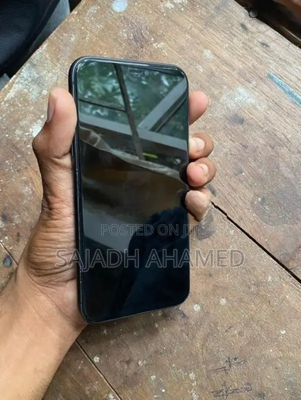 Apple iPhone 11 (Used)