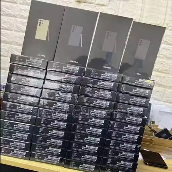 Samsung Galaxy S26 12GB RAM|256GB| 5G (Brand New)